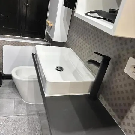 House With Private Pool In - 100 M² * Spindoli