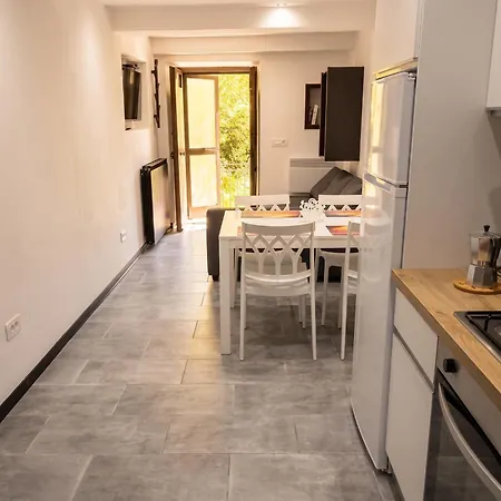 House With Private Pool In - 100 M² *
