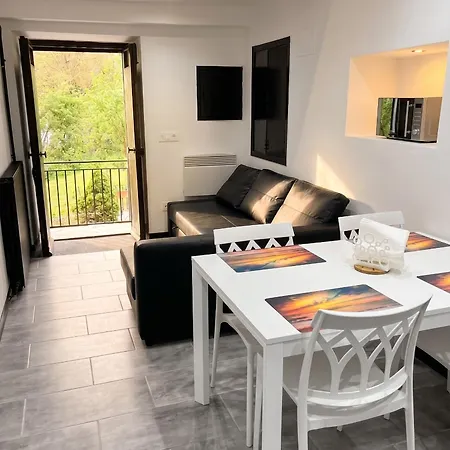 Holiday home House With Private Pool In - 100 M² *
