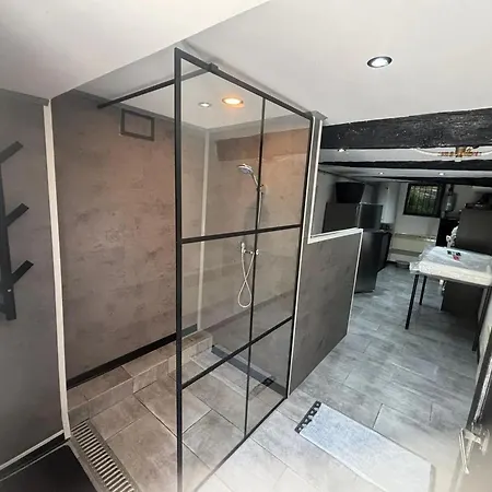 House With Private Pool In - 100 M² Spindoli